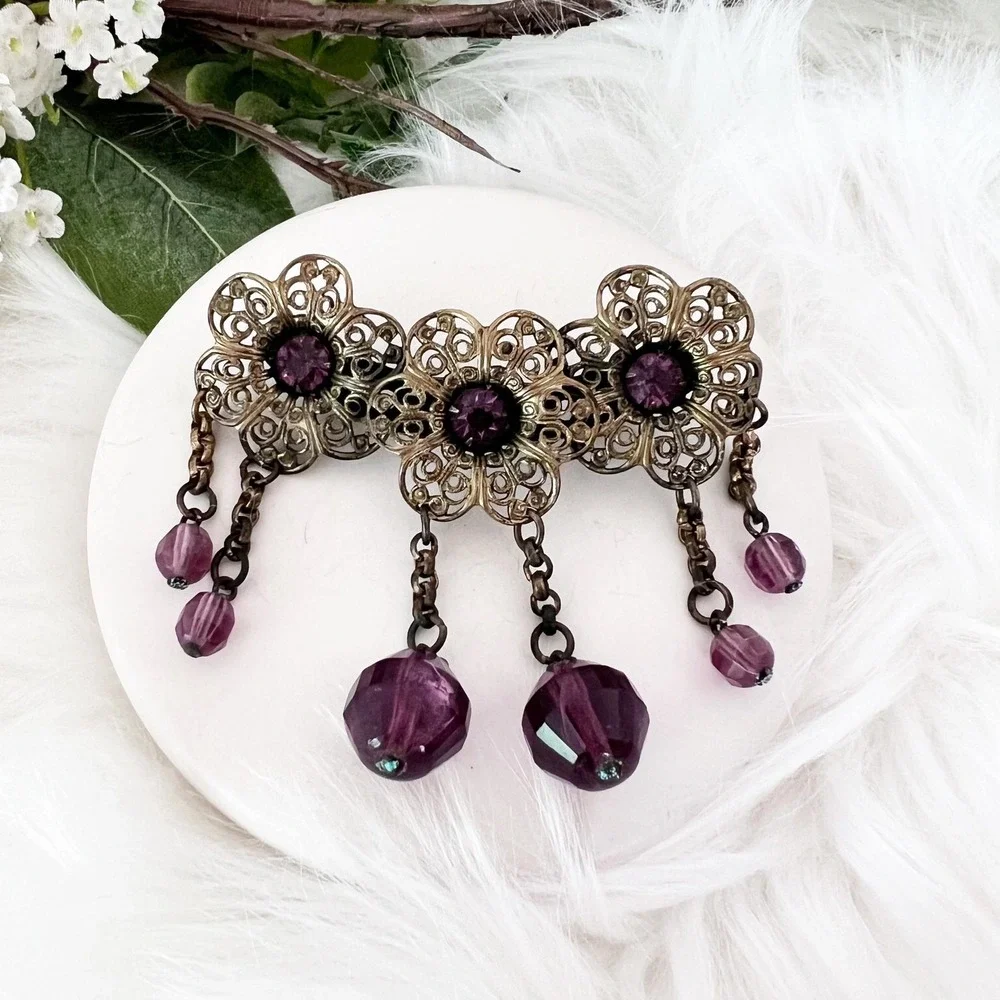Vintage 1930s Brooch Purple Amethyst Glass Bead Dangle‎ Brass Filigree Art Deco